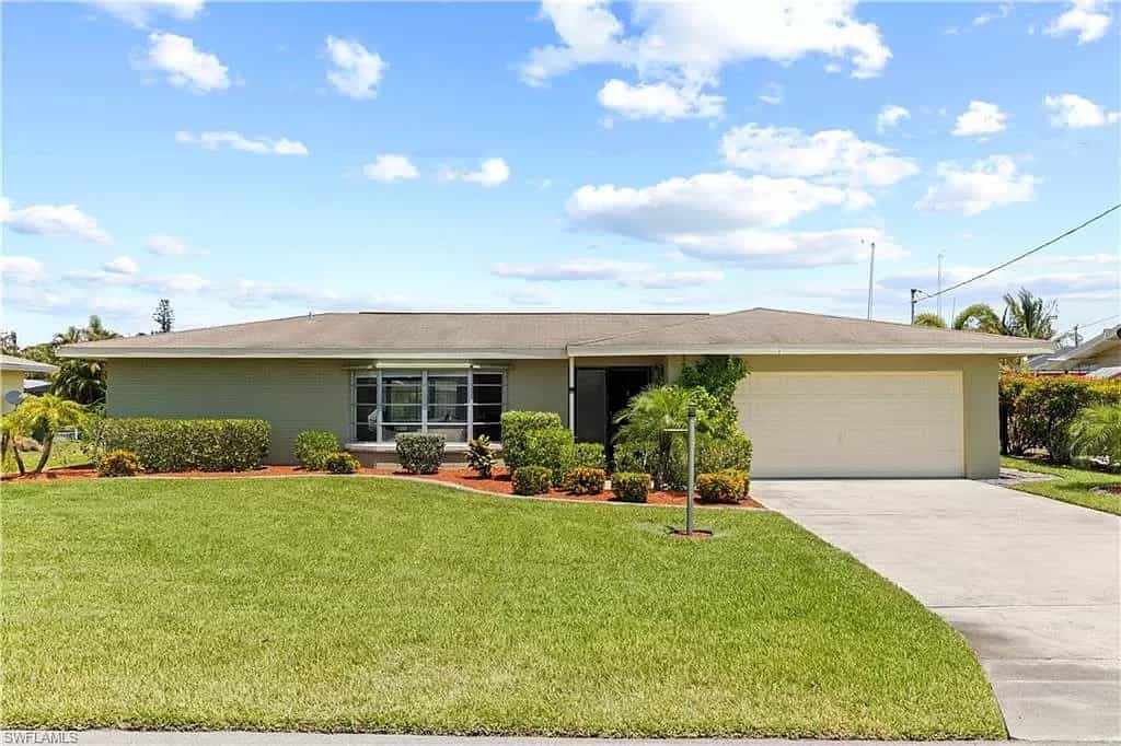House in McGregor, Florida 11041544