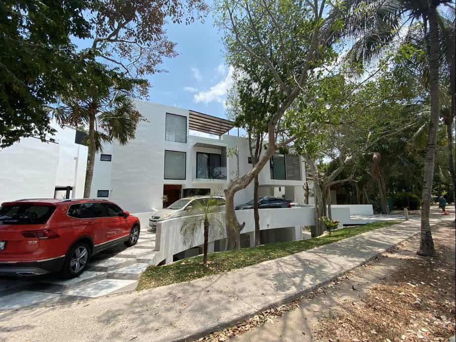 House in Playa del Carmen, Quintana Roo 11041620