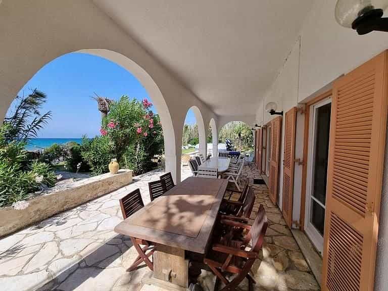 بيت في Kerkyra, Ionian Islands 11041624