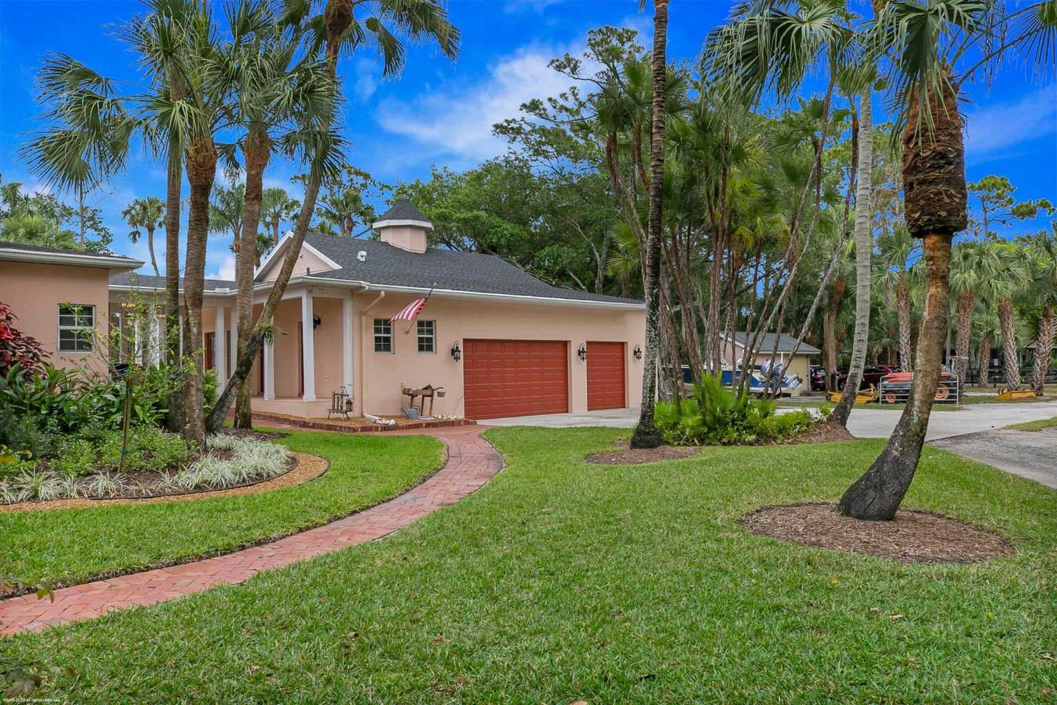 House in Village of Wellington, Florida 11041649