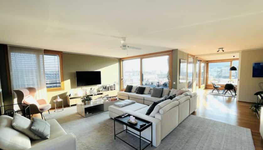 Condominium in Le Grand-Saconnex, Geneve 11043034