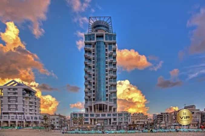 Condominium in Tel Aviv-Yafo, 19 HaYarkon Street 11043113