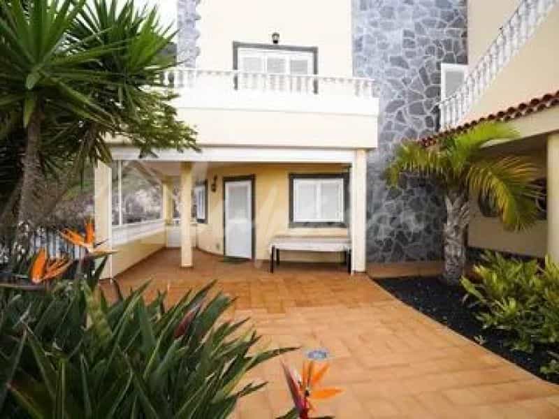 House in Adeje, Canary Islands 11043184