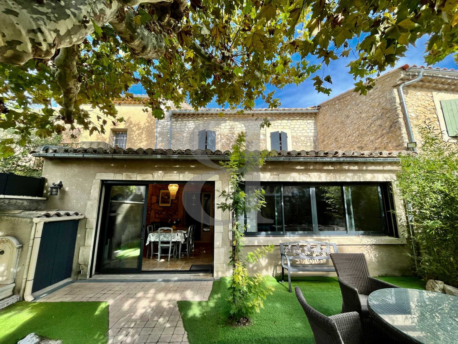 casa en Saint-Rémy-de-Provence, Provenza-Alpes-Costa Azul 11043570