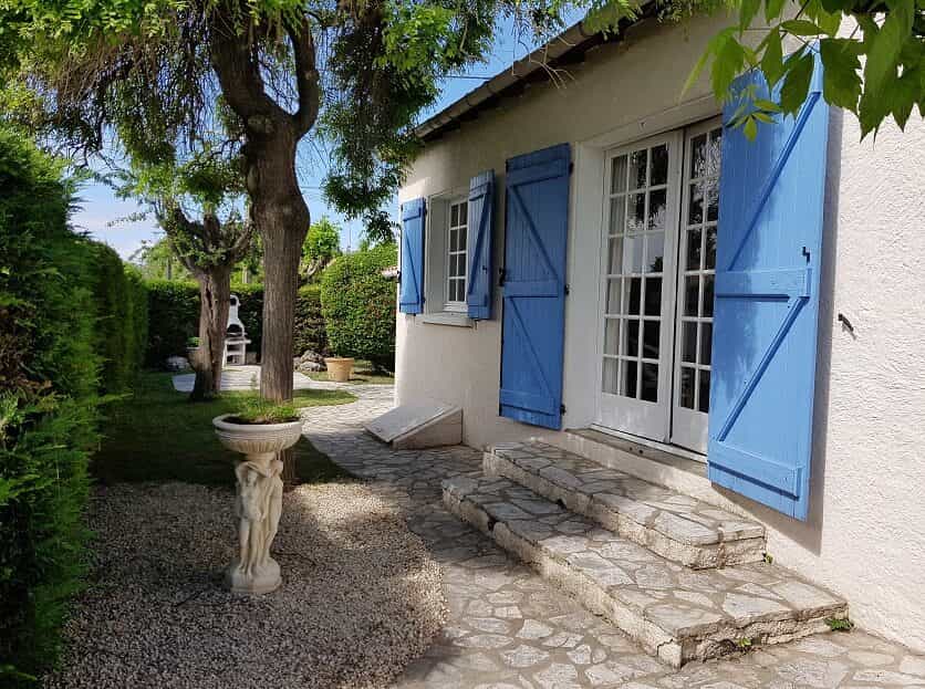 House in Puissalicon, Occitanie 11043715