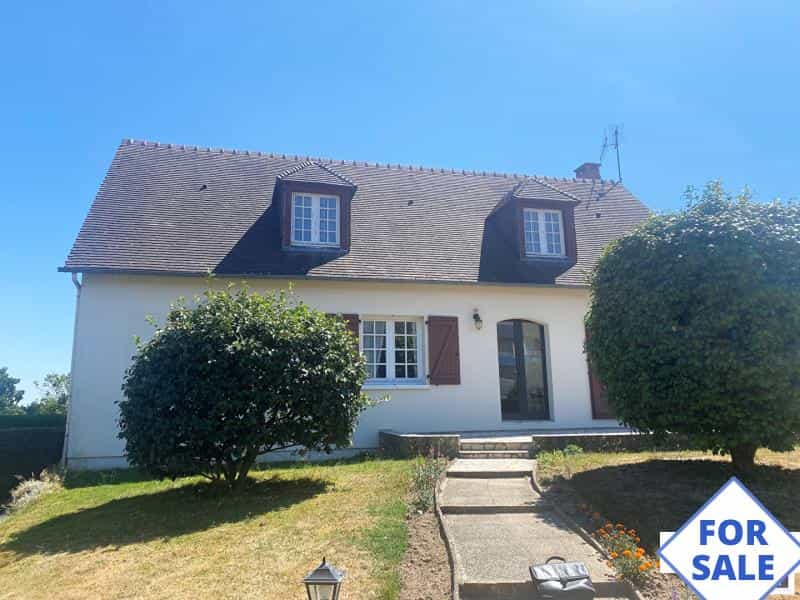 House in Boulay-les-Ifs, Pays de la Loire 11044101