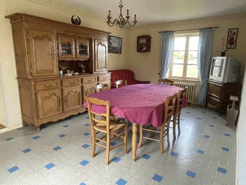 Haus im Urou-et-Crennes, Normandie 11044172