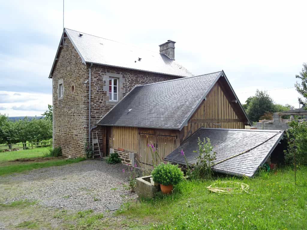 Hus i Juvigny les Vallées, Normandy 11044185
