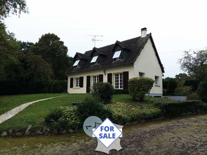 House in La Baroche-sous-Luce, Normandie 11044297