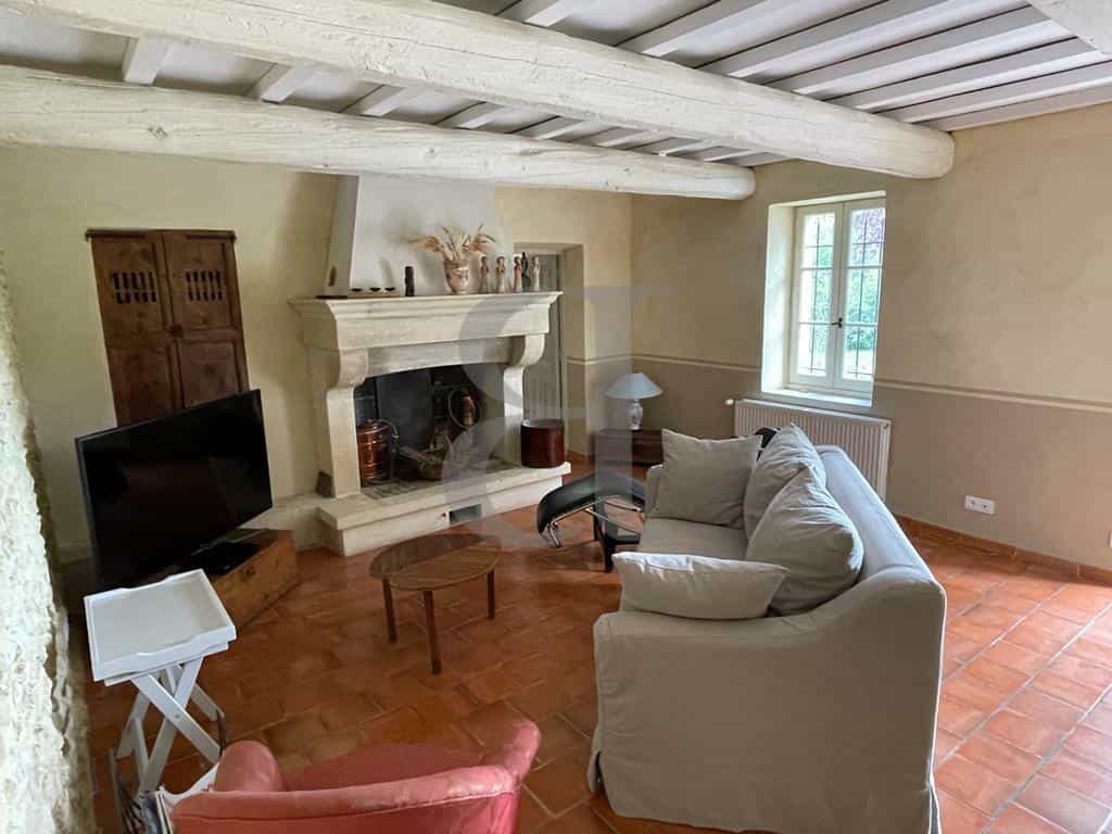 Rumah di Visan, Provence-Alpes-Côte d'Azur 11044367