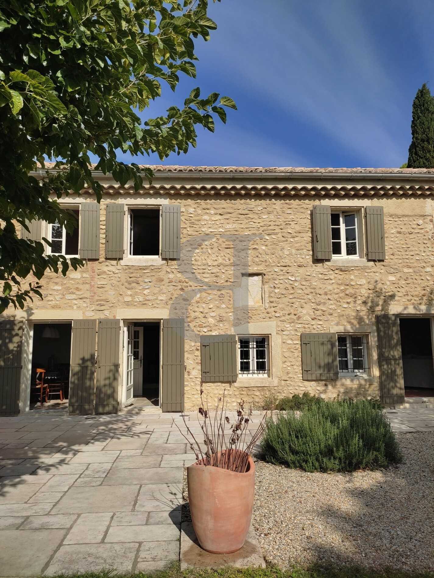 Talo sisään Visan, Provence-Alpes-Côte d'Azur 11044367
