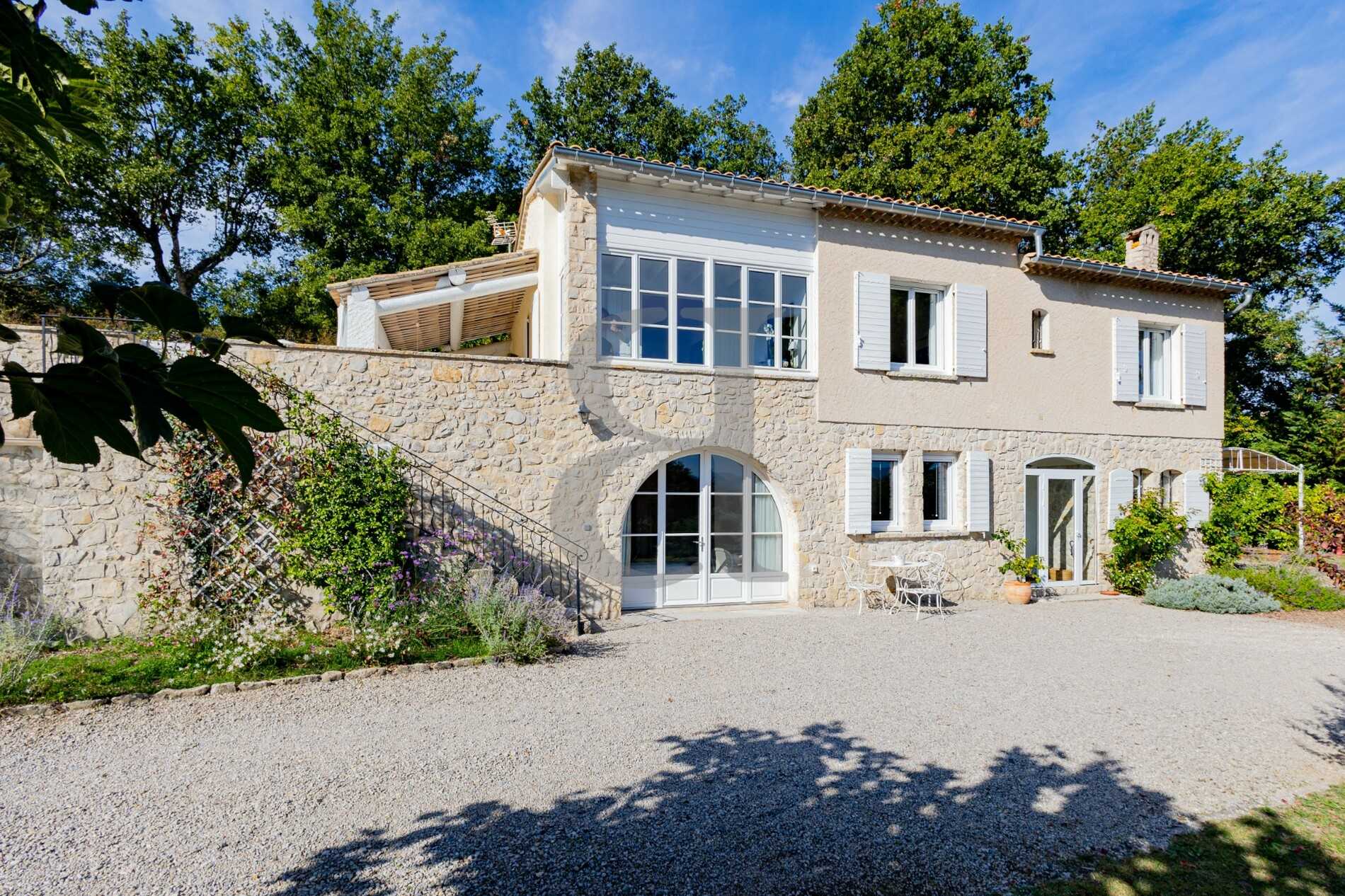 Dom w Vaison-la-Romaine, Provence-Alpes-Côte d'Azur 11044368