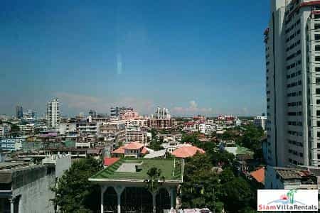 Condominium dans Bang Rak, Krung Thep Maha Nakhon 11044574
