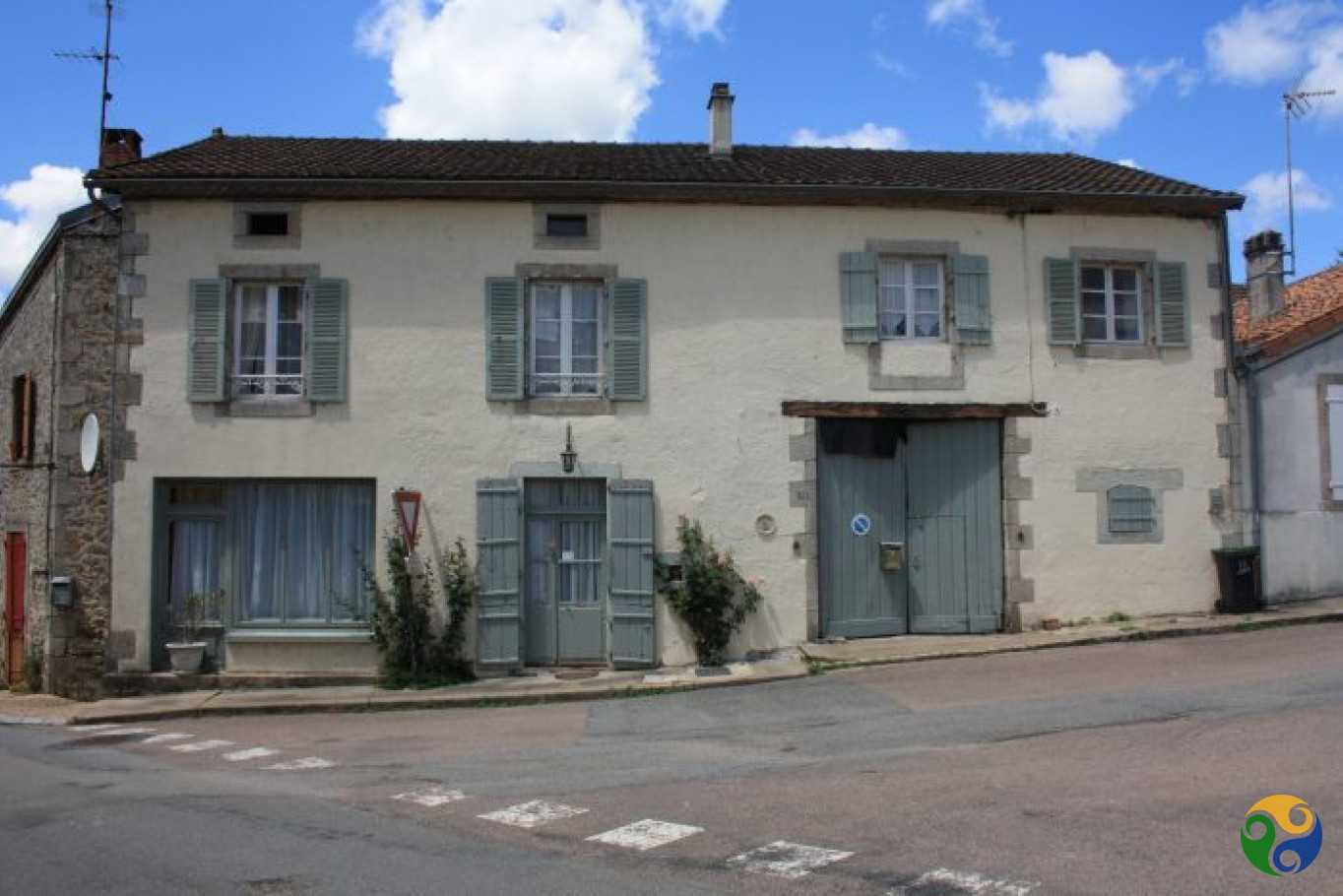 House in Marval, Nouvelle-Aquitaine 11044682