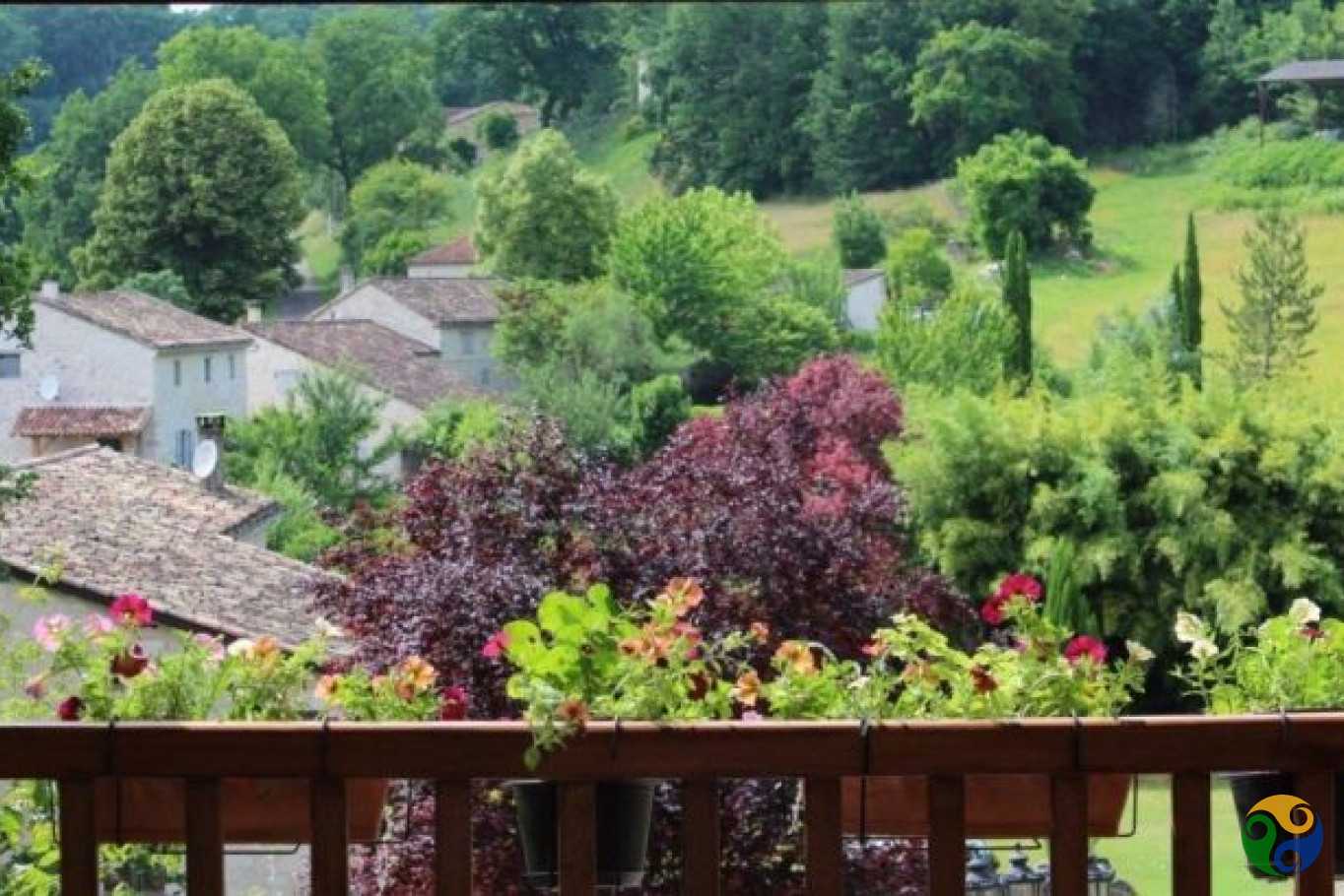 Talo sisään Montcuq-en-Quercy-Blanc, Occitanie 11044684