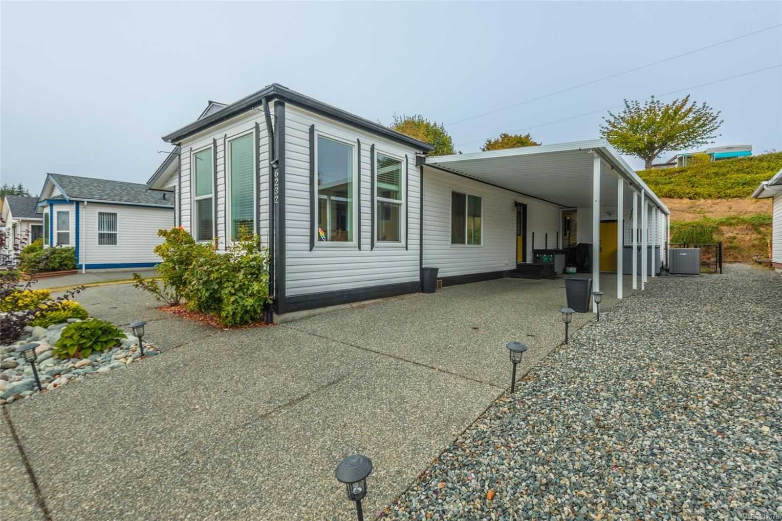 House in Nanaimo, British Columbia 11044689