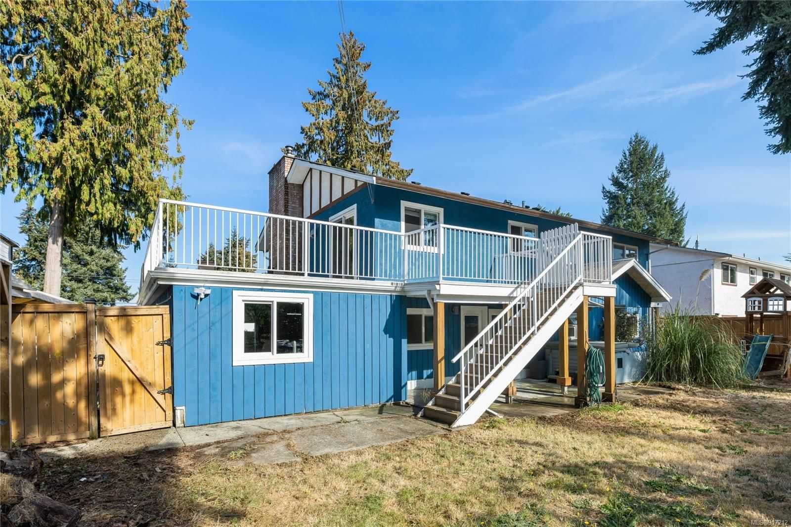 House in Lantzville, British Columbia 11044696