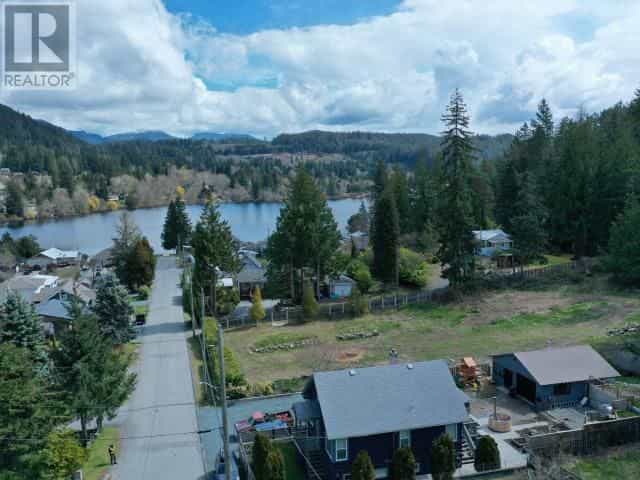 Земельные участки в Powell River, British Columbia 11044709