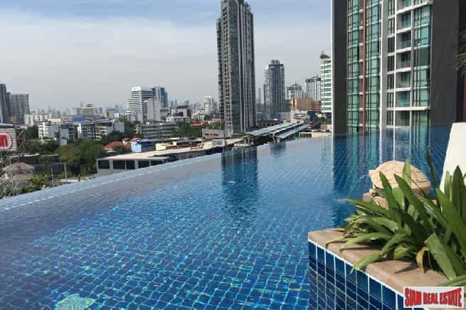 Condominium in , Bangkok 11044730