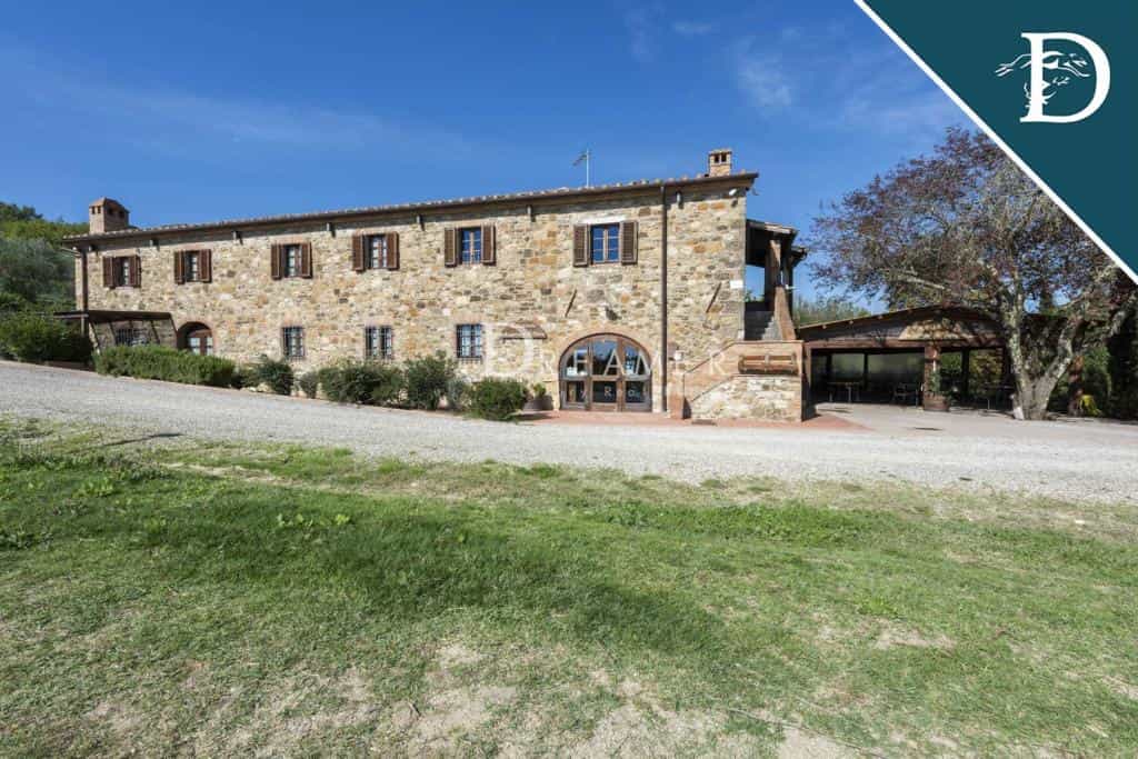 rumah dalam Castellina di Chianti, Tuscany 11044861