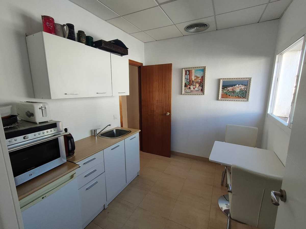 Office in Estepona, Andalusia 11044994