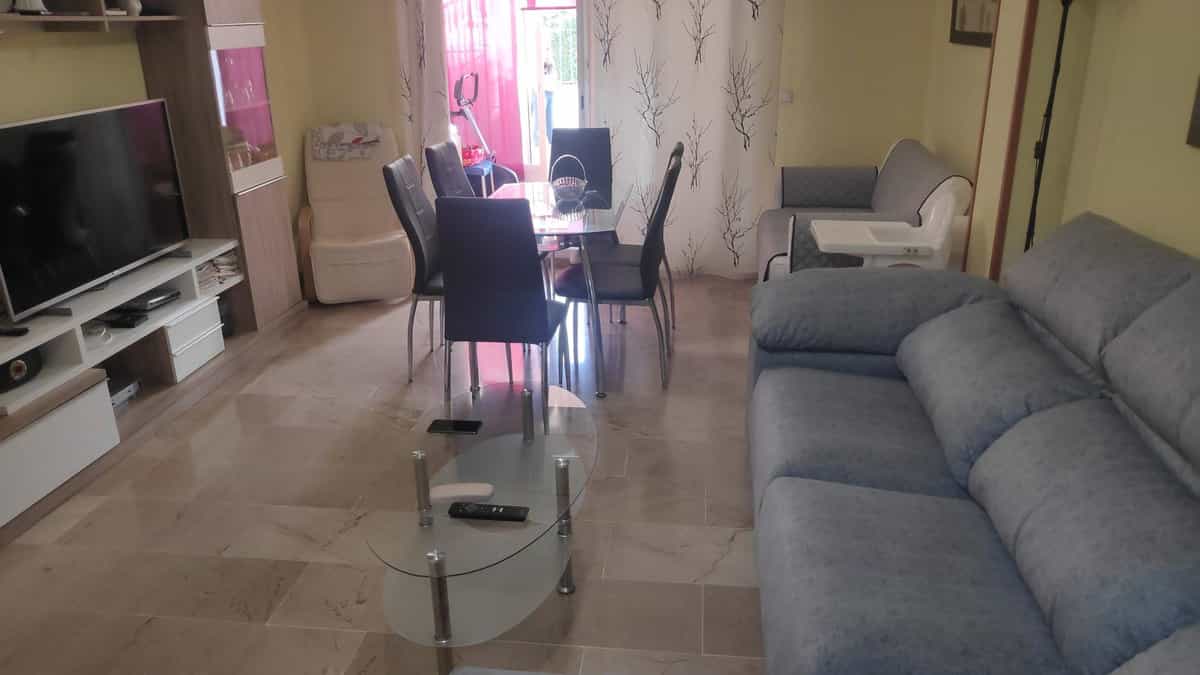 Condominium in Benalmadena, Andalusia 11045161