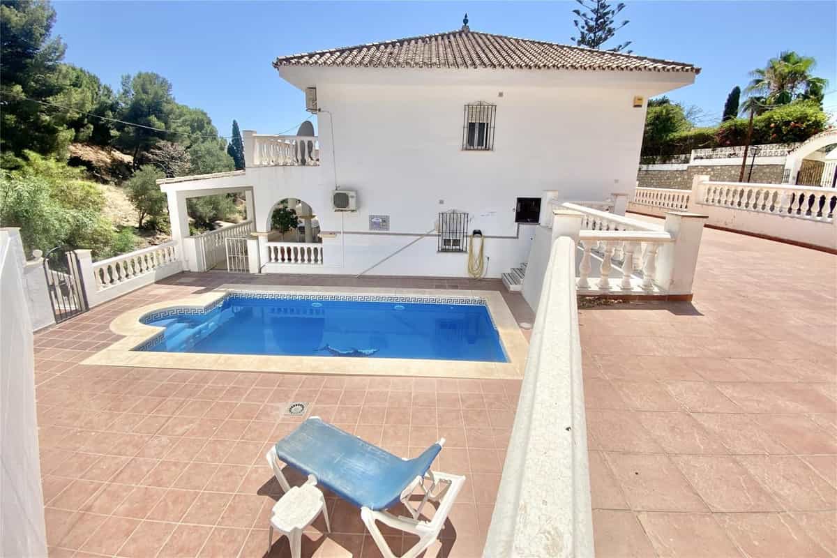 House in Fuengirola, Andalusia 11045245