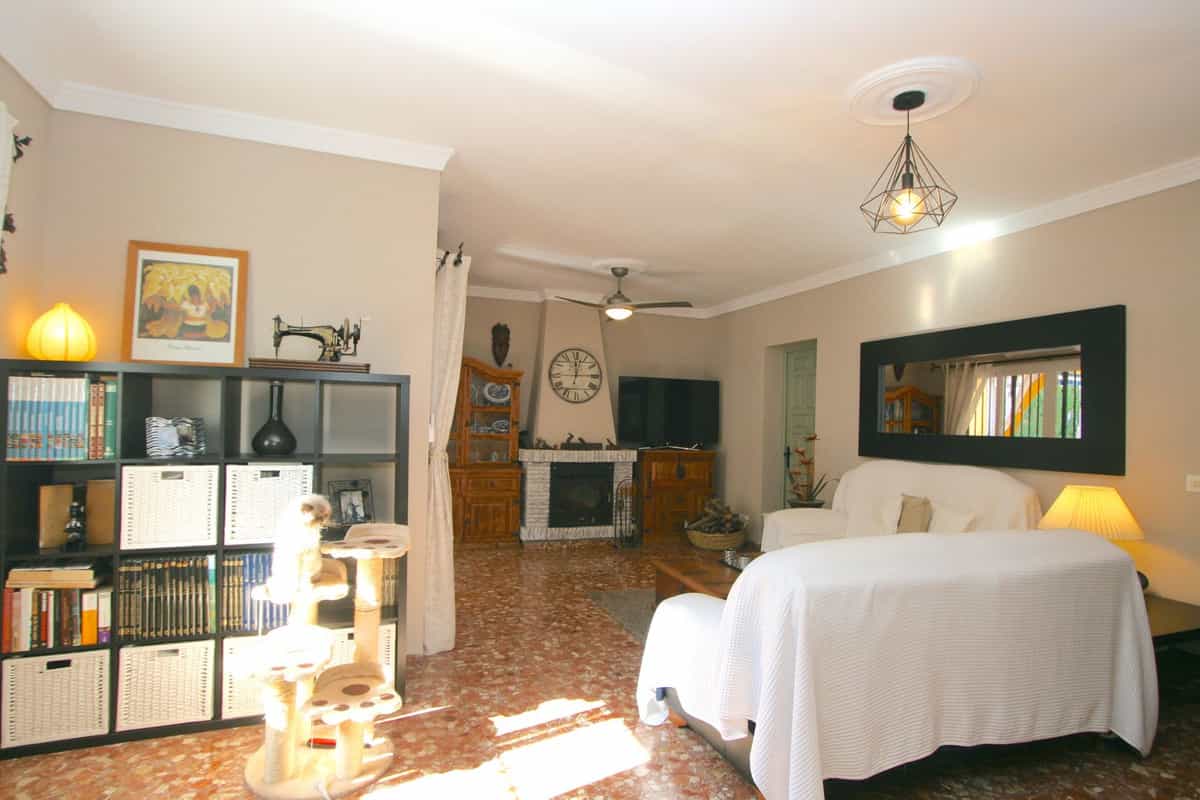 Casa nel Fuengirola, Andalusia 11045295