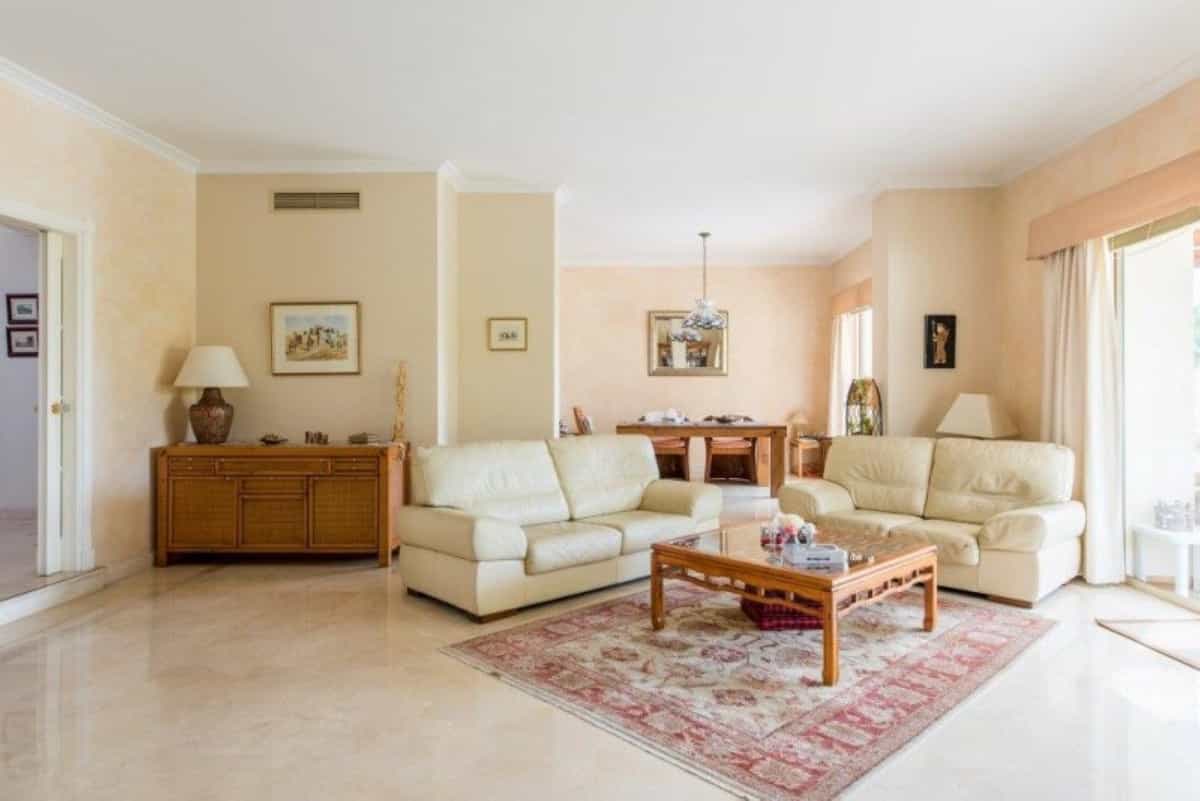 σπίτι σε Marbella, Andalucía 11045377