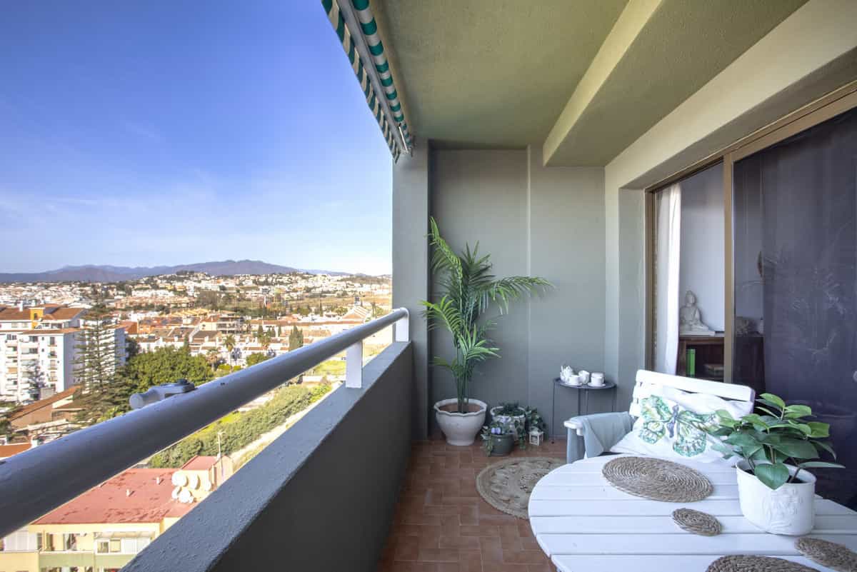 Condominium in Santa Fe de los Boliches, Andalusia 11045395