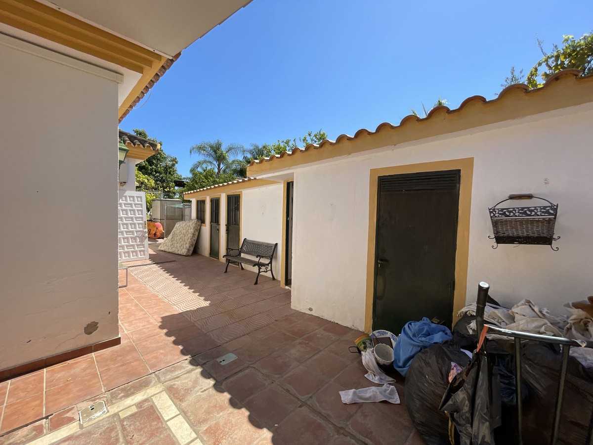 House in San Pedro de Alcantara, Andalusia 11045634