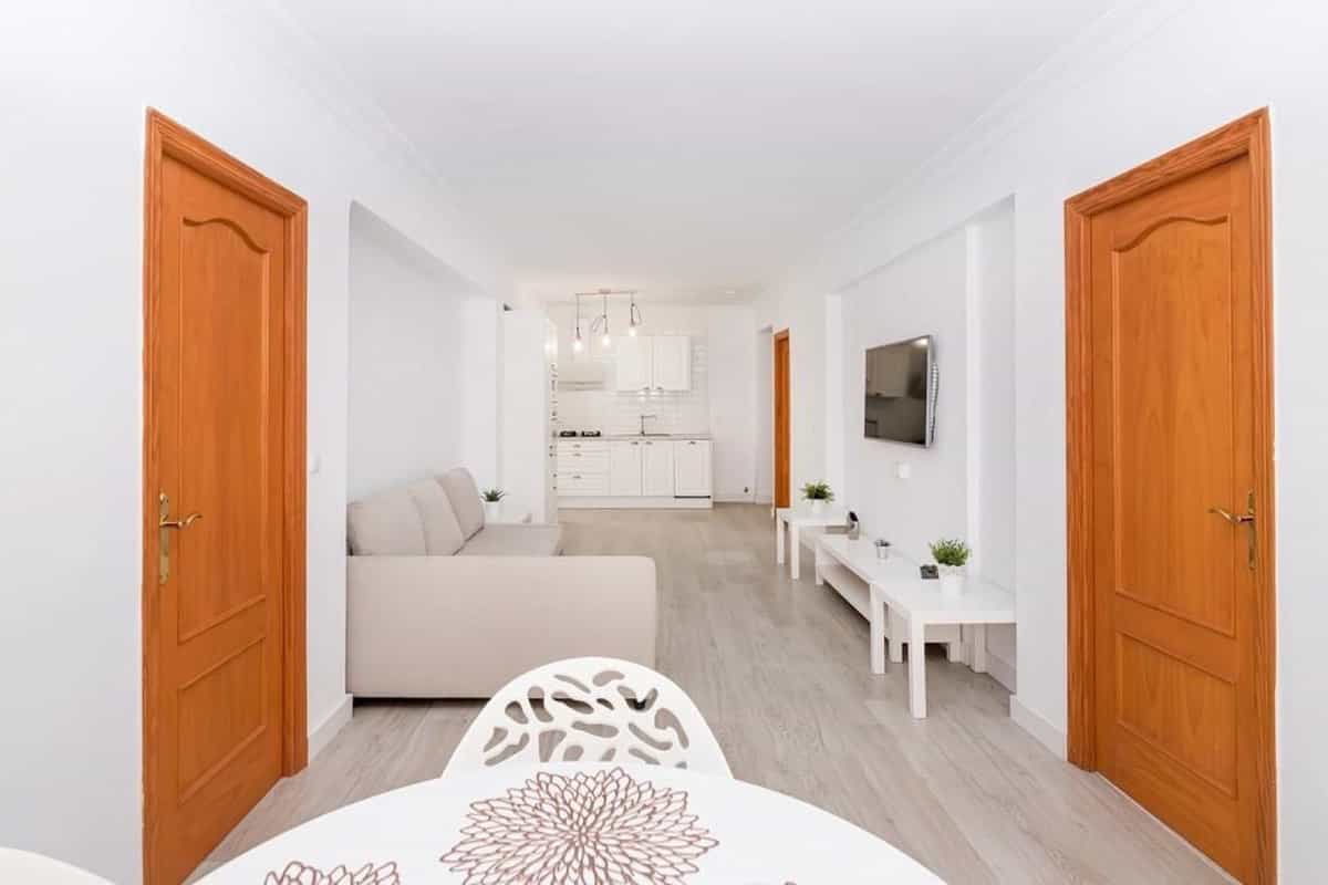 Condominium in Marbella, Andalucía 11045701