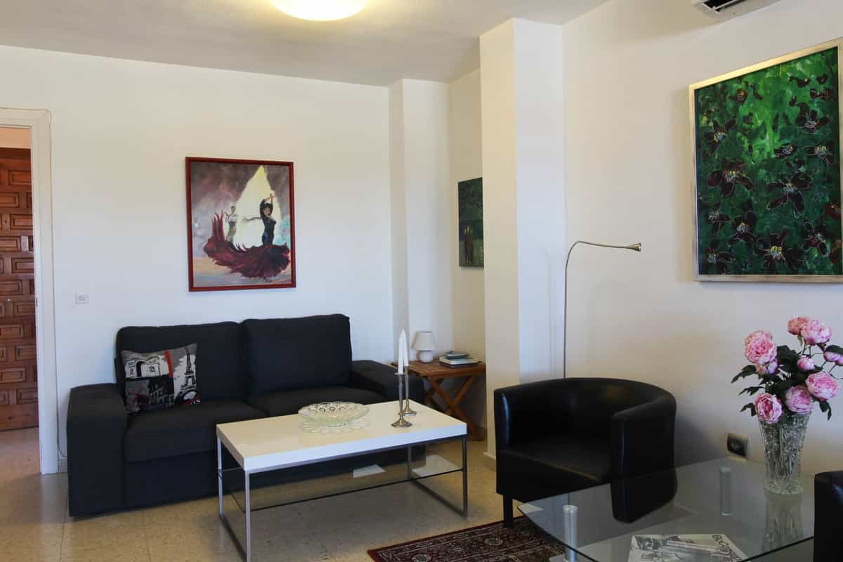 Condominium in Fuengirola, Andalucía 11046112