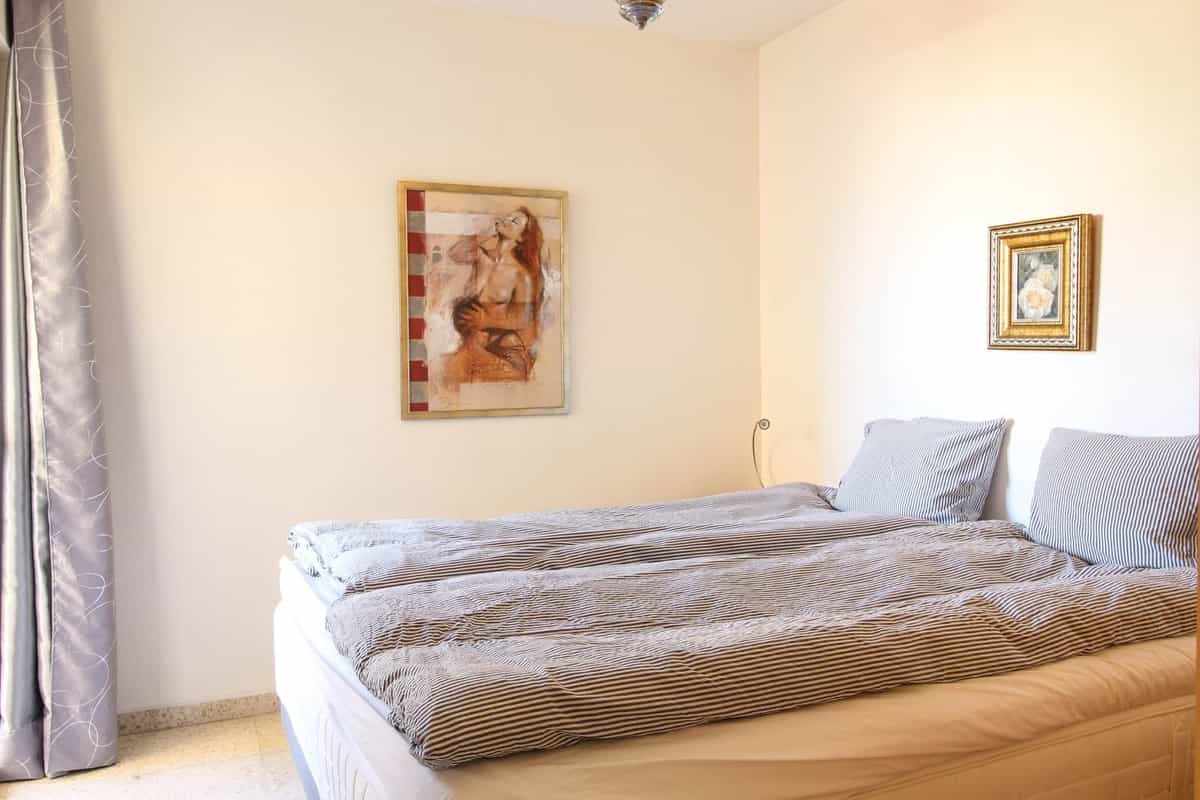 Condominium in Fuengirola, Andalucía 11046112