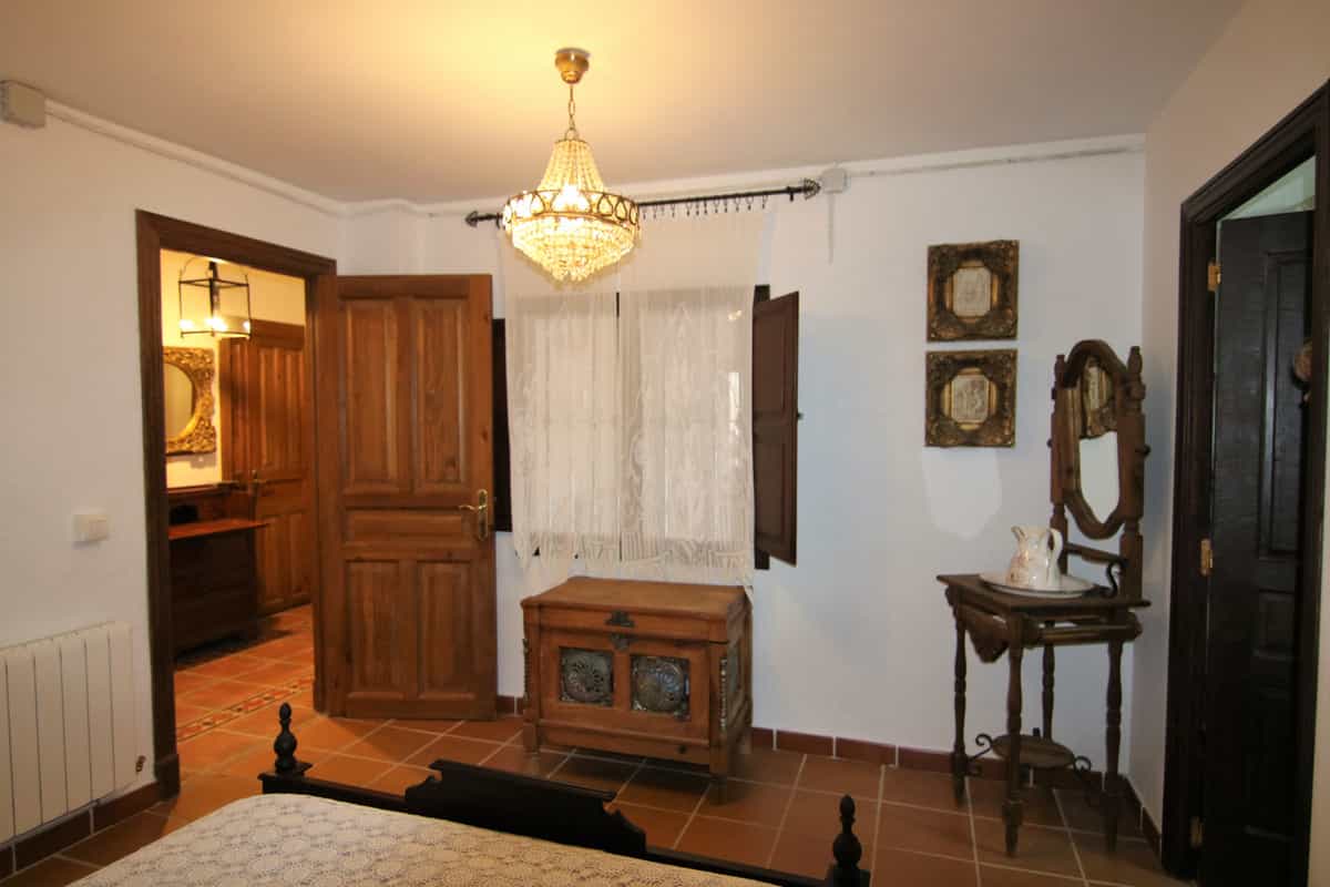 Будинок в Cártama, Andalucía 11046332