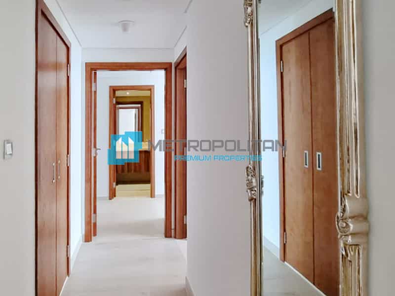 Condominium in Dubai, Dubayy 11047224
