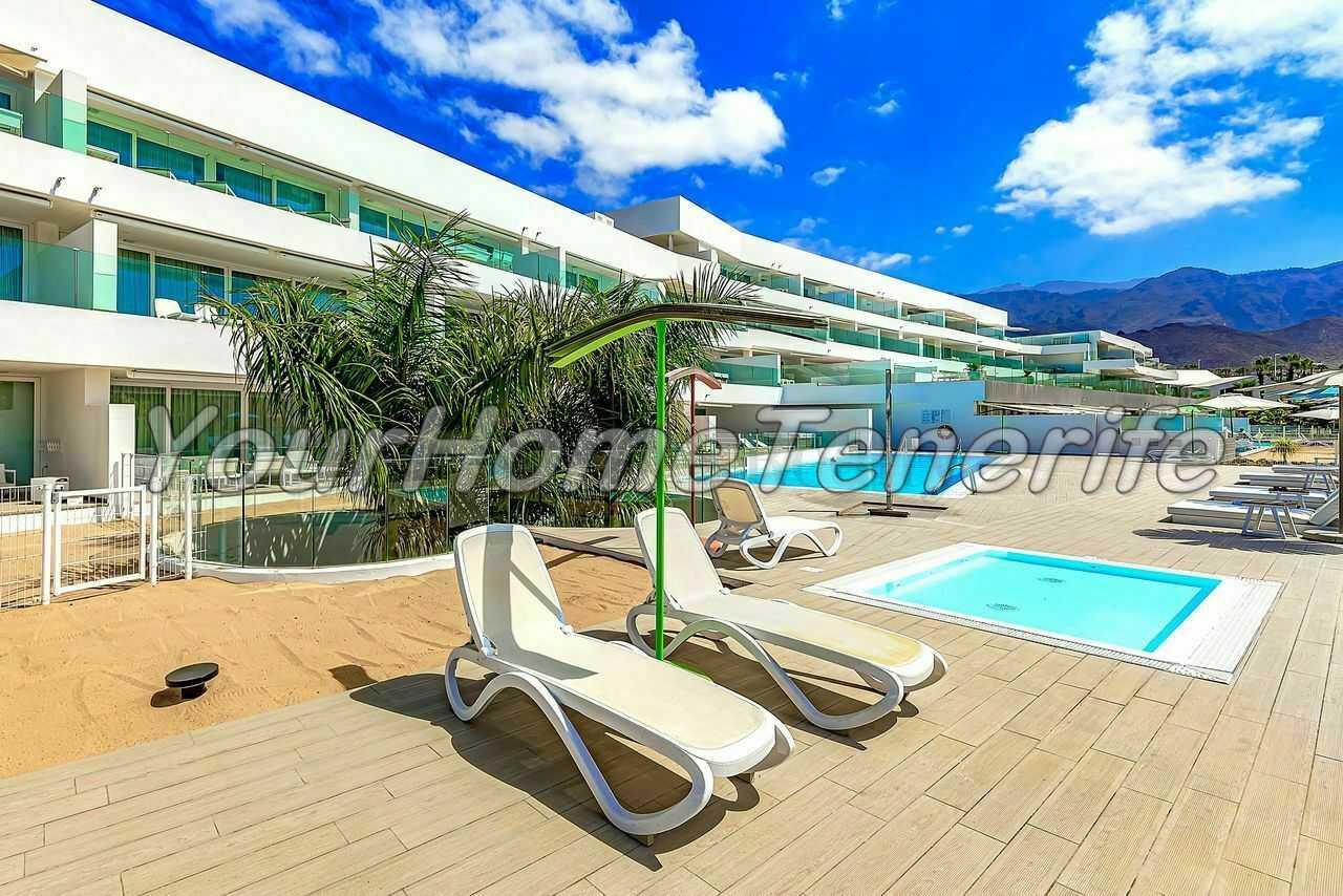 Condominium in Adeje, Canary Islands 11049174