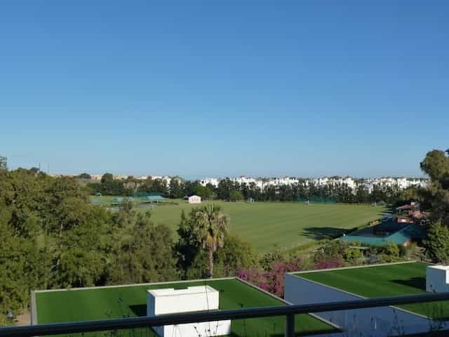 Condominium in Guadiaro, Andalusia 11049256