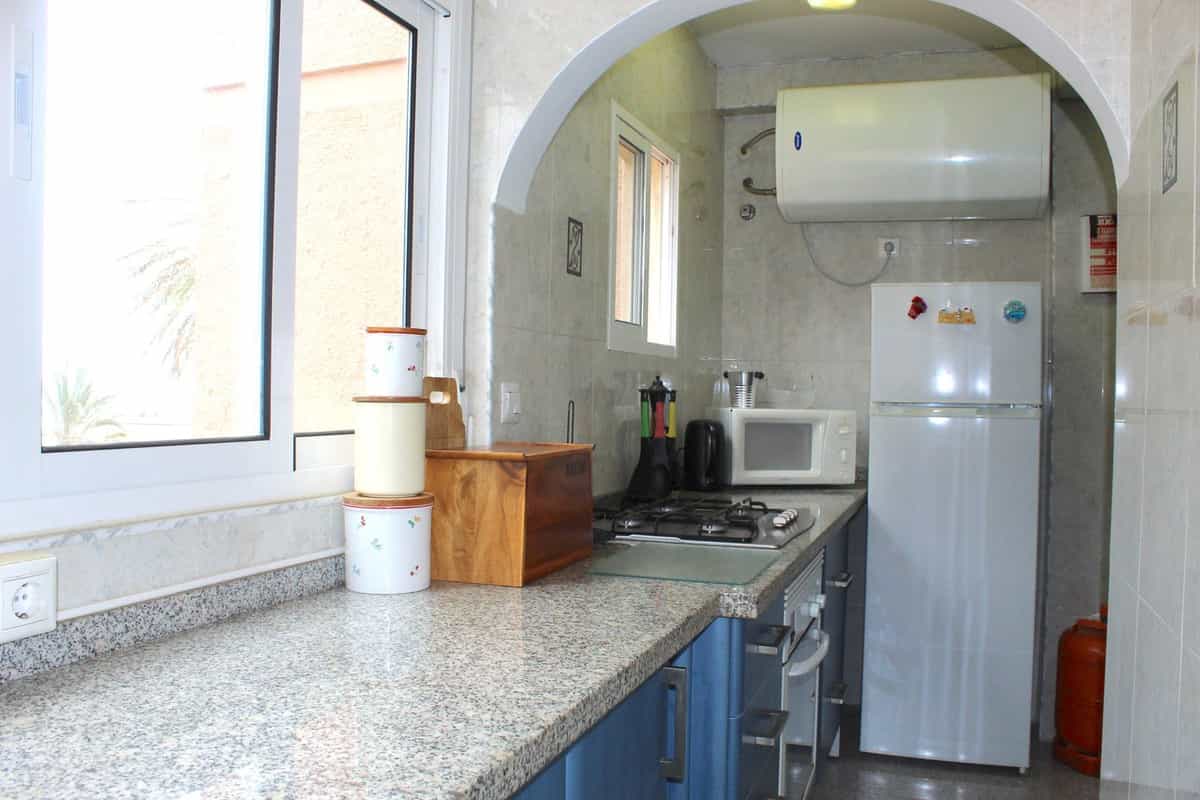 Квартира в Fuengirola, Andalucía 11049303