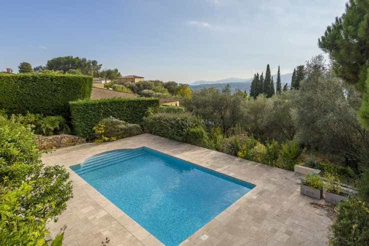 Rumah di Rumput, Provence-Alpes-Cote d'Azur 11049964