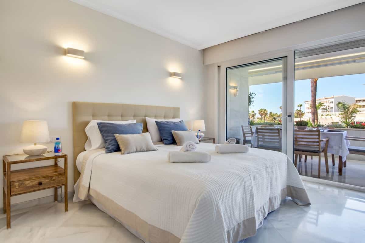 公寓 在 Marbella, Andalucía 11050124