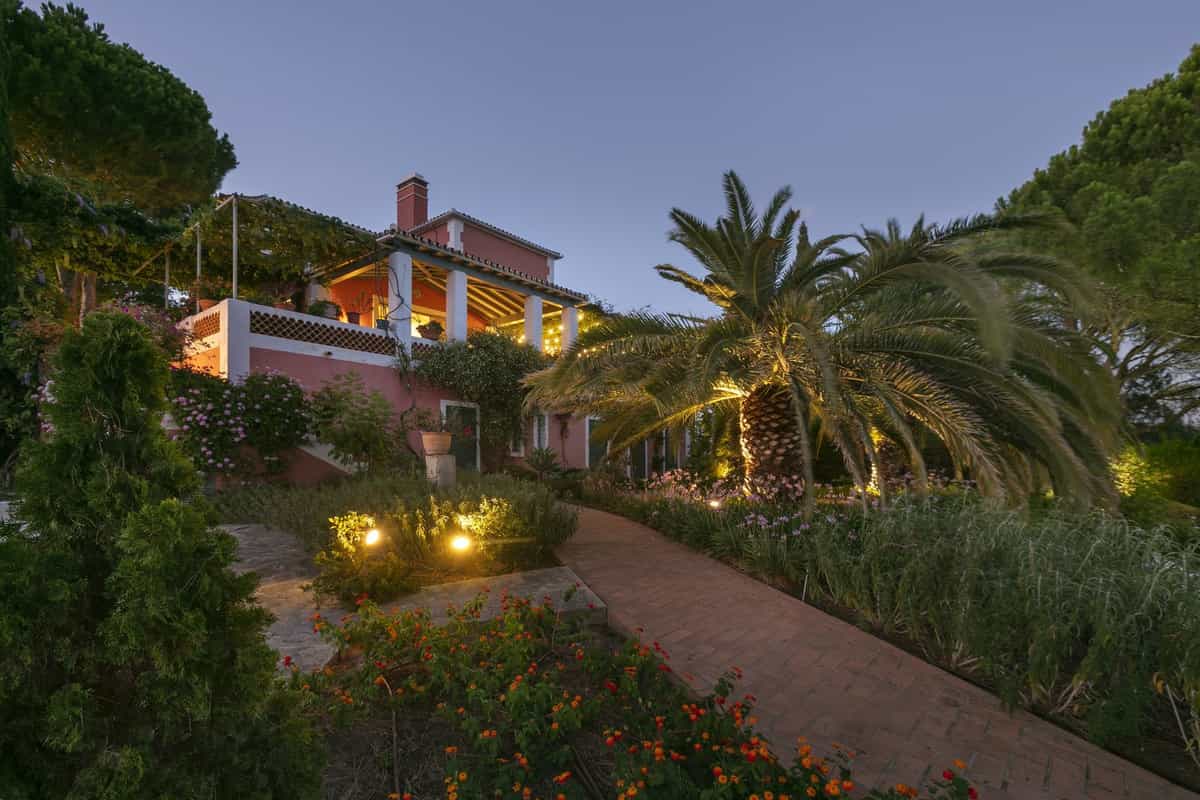 Rumah di Benahavis, Andalusia 11050125