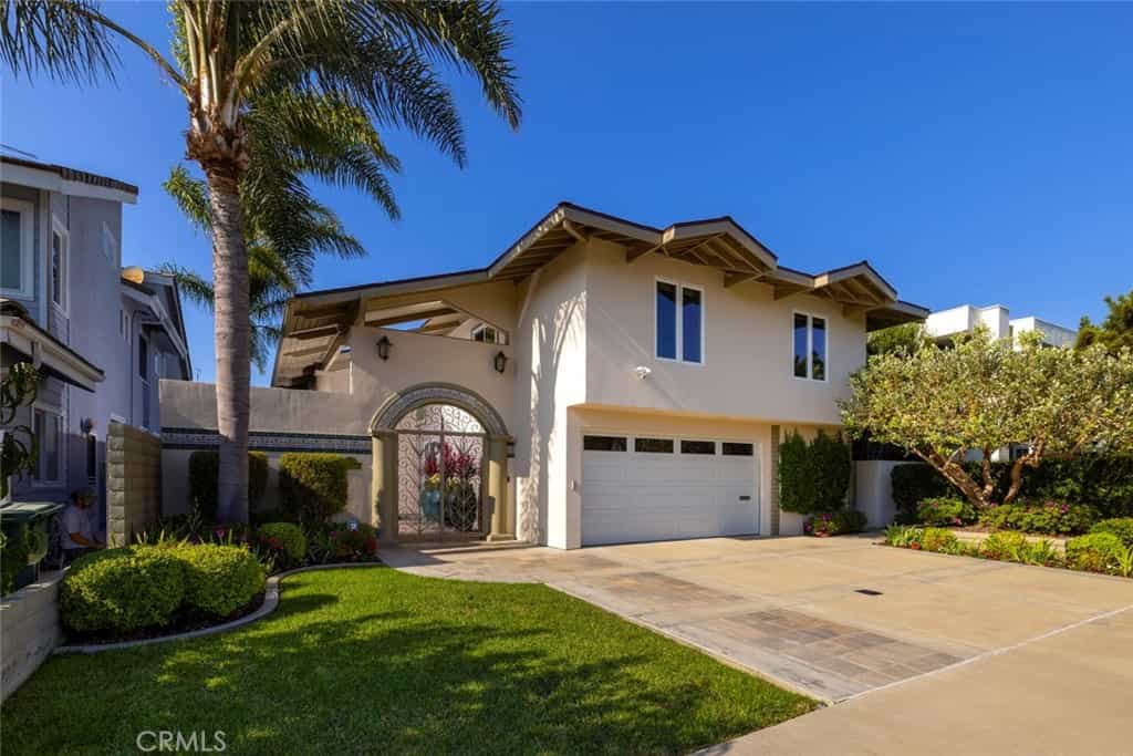 House in Huntington Beach, California 11050581