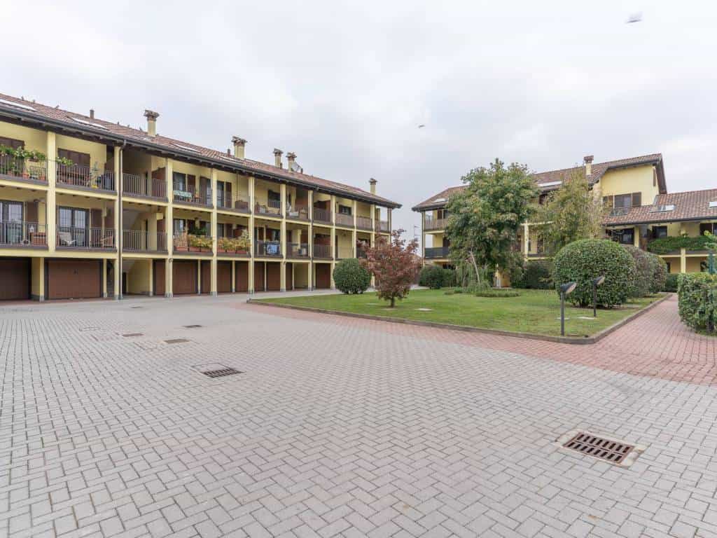 Condominio en Cisliano, Lombardía 11050682