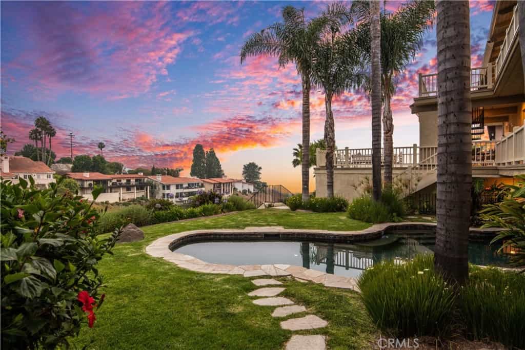 House in Palos Verdes Estates, California 11050692
