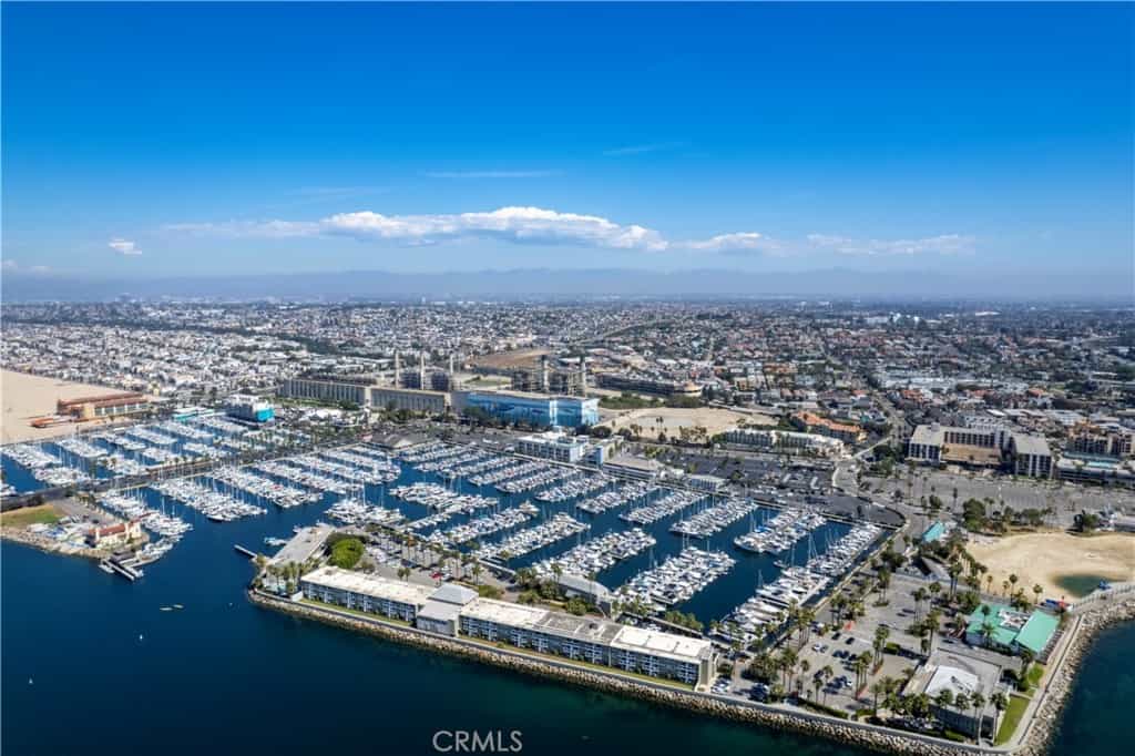 Condominium in Redondo Beach, California 11050700