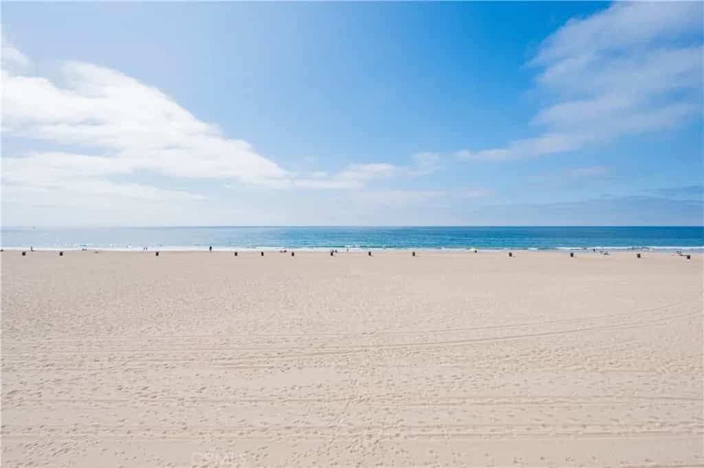 집 에 Hermosa Beach, California 11051041