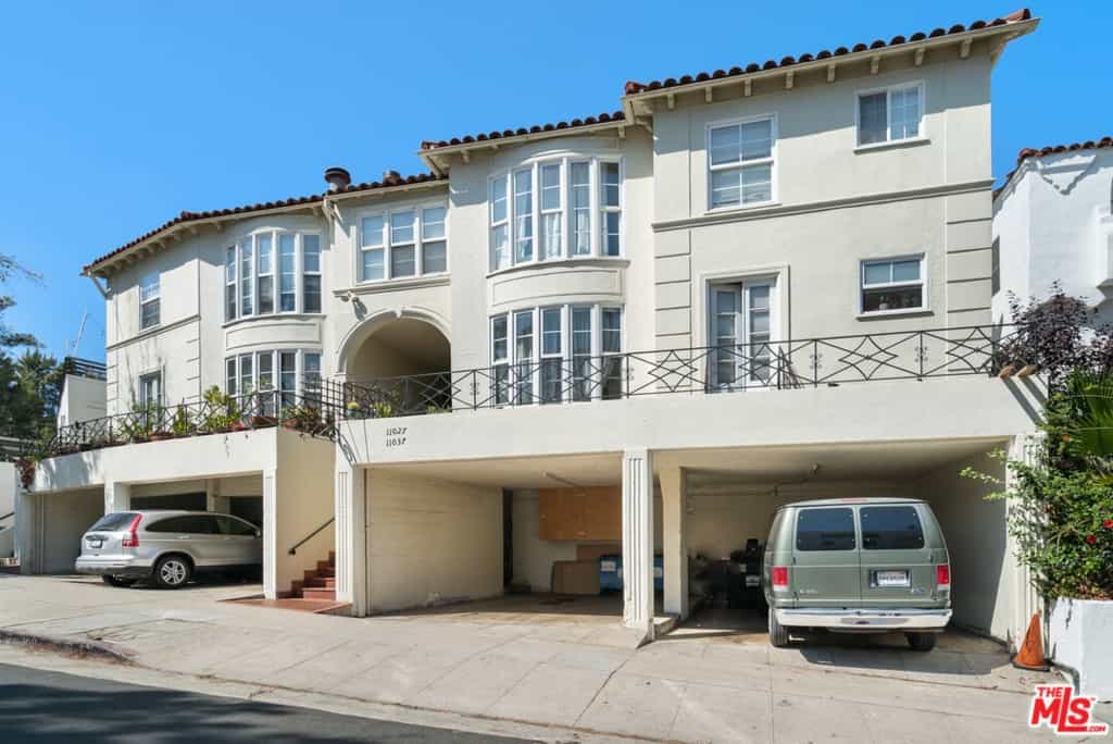 Condominium in Los Angeles, California 11051079