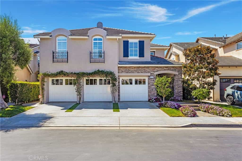 House in Huntington Beach, California 11051155