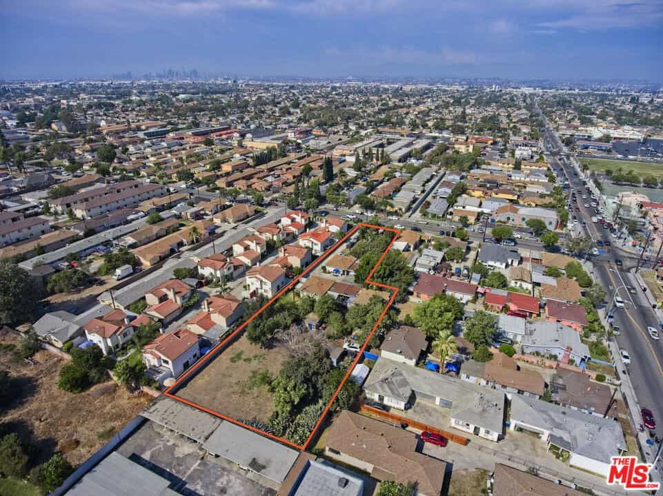 Condominium in Cudahy, California 11051587
